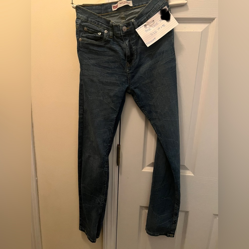 Boys Levi’s jeans size 14 regular